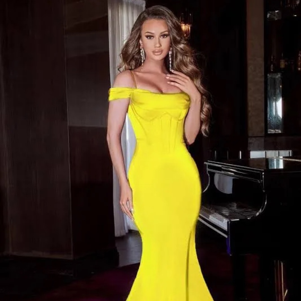 Yellow portia and scarlett ps23189 Gown
